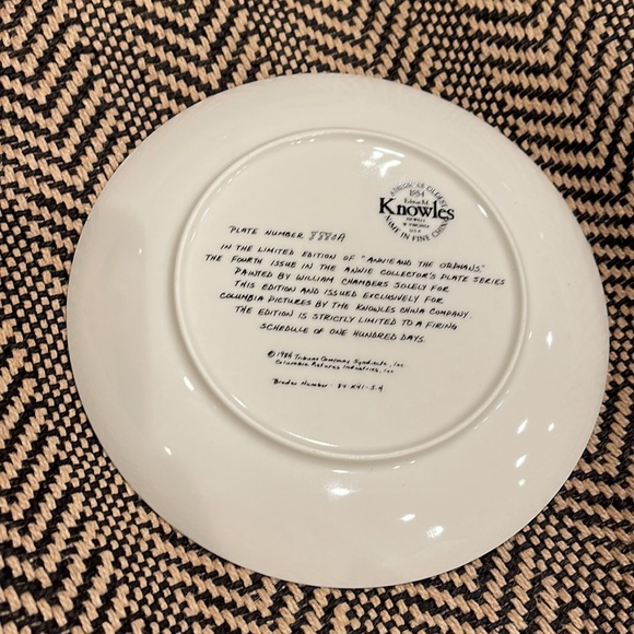 Annie and the Orphans Fourth Issue The Annie Collectors Plate Series Authentic - Picture 2 of 4